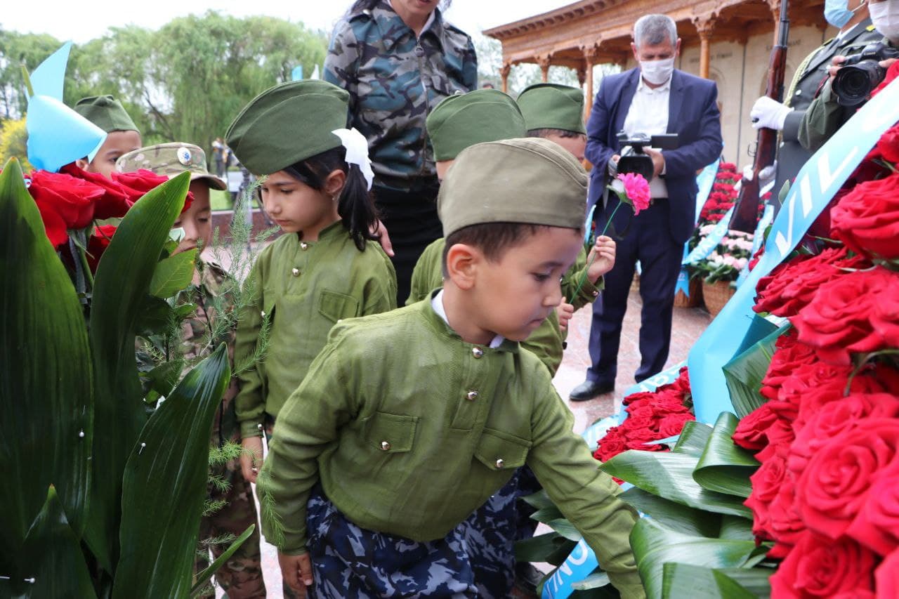 Bobo-momolarimizni baxtli bolaligini o‘g‘irlagan mashʼum urush: Vohamizda 9 may tadbirlari davom etdi